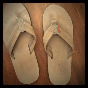 Men’s rainbows size Large